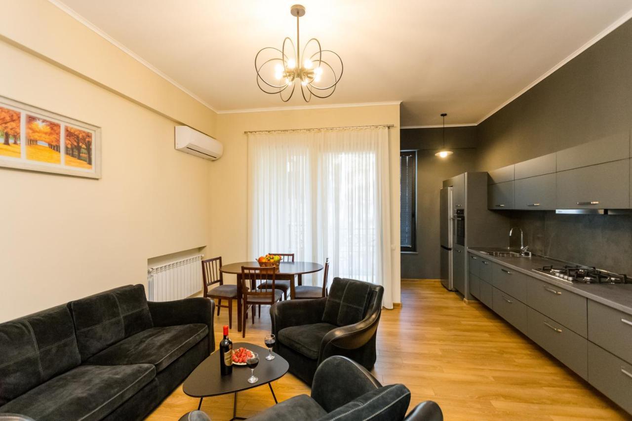 New!-Downtown Apartment Ll Tbilisi Exterior photo